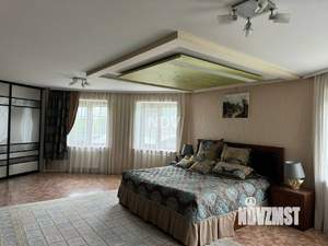 Дом 244м², 3-этажный, участок 13 сот.  