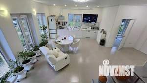 Дом 260м&sup2;, 2-этажный, участок 24 сот.  