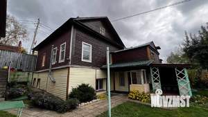 Дом 195м&sup2;, 2-этажный, участок 10 сот.  