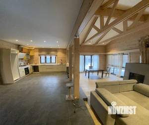 Дом 230м&sup2;, 2-этажный, участок 25 сот.  