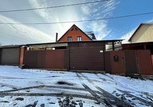 Дом 220м², 2-этажный, участок 10 сот.  