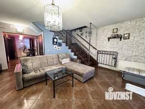 Дом 205м&sup2;, 2-этажный, участок 20 сот.  