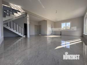 Коттедж 170м², 2-этажный, участок 10 сот.  