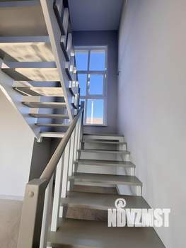 Коттедж 170м², 2-этажный, участок 10 сот.  