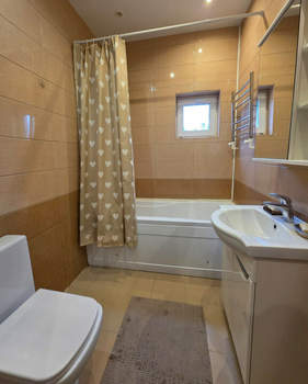 Дом 183м&sup2;, 2-этажный, участок 10 сот.  