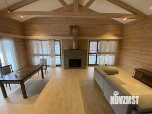 Дом 230м&sup2;, 2-этажный, участок 25 сот.  