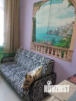 Студия квартира, посуточно, 38м2, 1/4 этаж