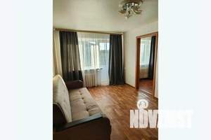 2-к квартира, посуточно, 40м2, 4/4 этаж