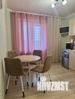 1-к квартира, посуточно, 40м2, 4/16 этаж