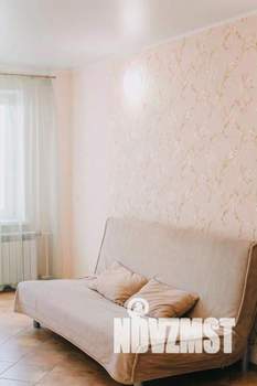 1-к квартира, посуточно, 43м2, 1/1 этаж