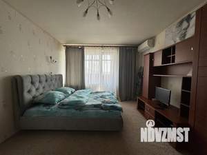 1-к квартира, посуточно, 39м2, 9/16 этаж