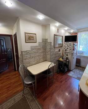 3-к квартира, вторичка, 56м2, 1/2 этаж