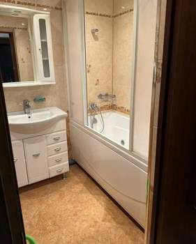 2-к квартира, вторичка, 66м2, 1/1 этаж