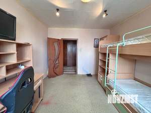 3-к квартира, вторичка, 74м2, 8/9 этаж