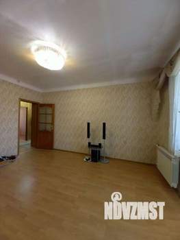 3-к квартира, вторичка, 54м2, 2/2 этаж