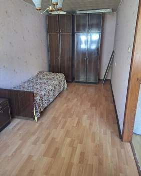 3-к квартира, вторичка, 56м2, 1/1 этаж