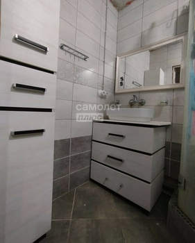 3-к квартира, вторичка, 63м2, 8/10 этаж