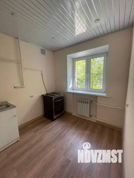 3-к квартира, вторичка, 57м2, 1/4 этаж