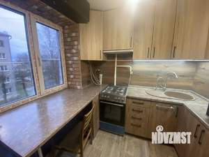 2-к квартира, вторичка, 42м2, 3/5 этаж