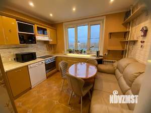 3-к квартира, вторичка, 73м2, 8/16 этаж