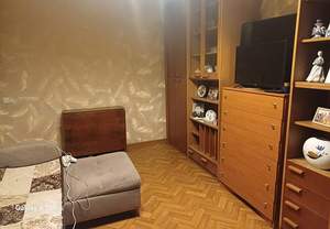 2-к квартира, вторичка, 41м2, 1/4 этаж