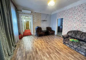 4-к квартира, вторичка, 97м2, 1/2 этаж