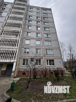 2-к квартира, вторичка, 42м2, 1/9 этаж