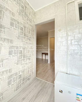 2-к квартира, вторичка, 42м2, 4/4 этаж