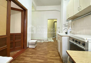 2-к квартира, вторичка, 58м2, 1/4 этаж