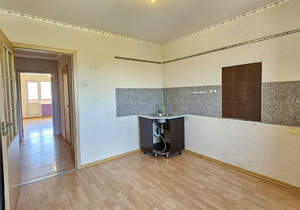 2-к квартира, вторичка, 70м2, 8/14 этаж