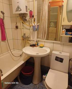 2-к квартира, вторичка, 41м2, 1/4 этаж