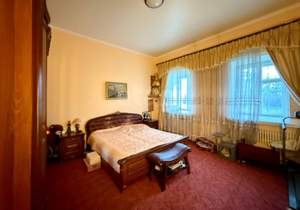 2-к квартира, вторичка, 72м2, 1/4 этаж