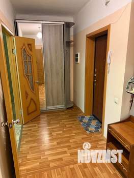 2-к квартира, вторичка, 60м2, 1/9 этаж