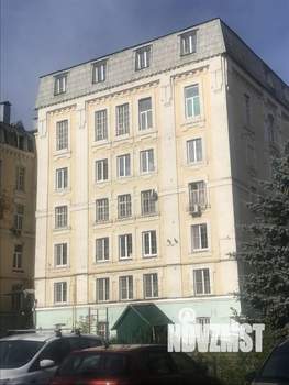4-к квартира, вторичка, 217м2, 3/6 этаж