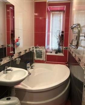 3-к квартира, вторичка, 56м2, 1/2 этаж