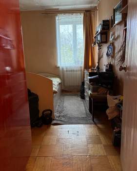 3-к квартира, вторичка, 64м2, 1/9 этаж