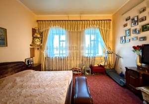 2-к квартира, вторичка, 72м2, 1/4 этаж