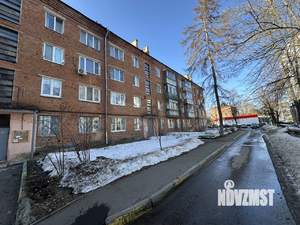 2-к квартира, вторичка, 44м2, 1/4 этаж