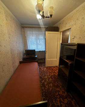 2-к квартира, вторичка, 42м2, 1/5 этаж