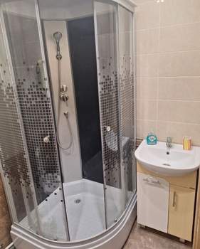 3-к квартира, вторичка, 56м2, 1/1 этаж