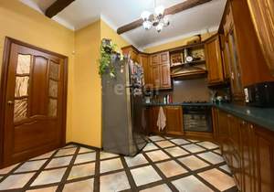 3-к квартира, вторичка, 95м2, 2/4 этаж