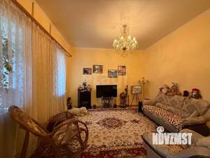 2-к квартира, вторичка, 72м2, 1/4 этаж