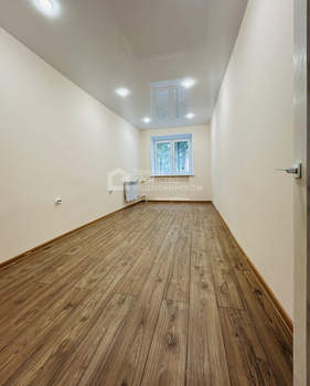 3-к квартира, вторичка, 57м2, 1/4 этаж