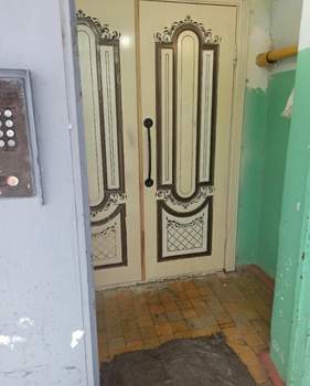 2-к квартира, вторичка, 38м2, 1/4 этаж