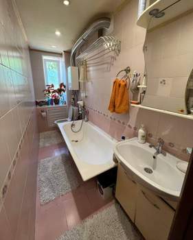 3-к квартира, вторичка, 56м2, 1/2 этаж