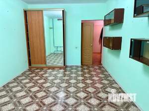 2-к квартира, вторичка, 60м2, 1/9 этаж