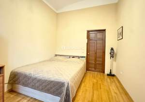 2-к квартира, вторичка, 57м2, 1/5 этаж