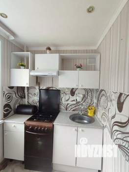 2-к квартира, вторичка, 44м2, 1/4 этаж