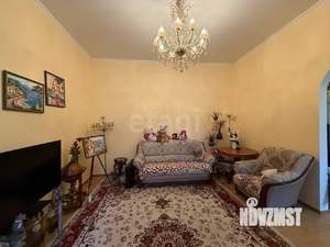 2-к квартира, вторичка, 72м2, 1/4 этаж