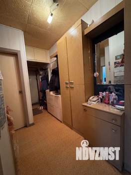 3-к квартира, вторичка, 57м2, 1/9 этаж